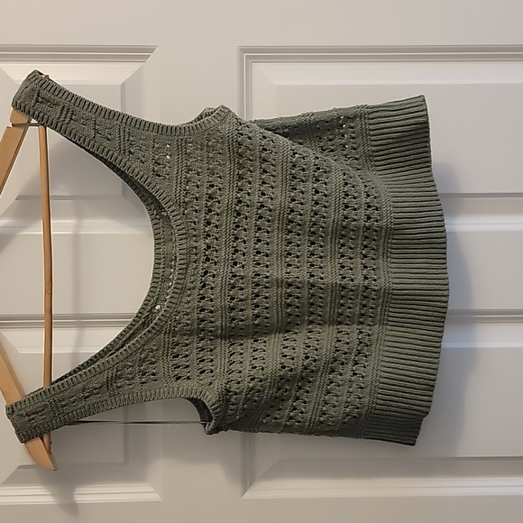 NWOT Olive green, cropped knitted tank - Picture 4 of 4